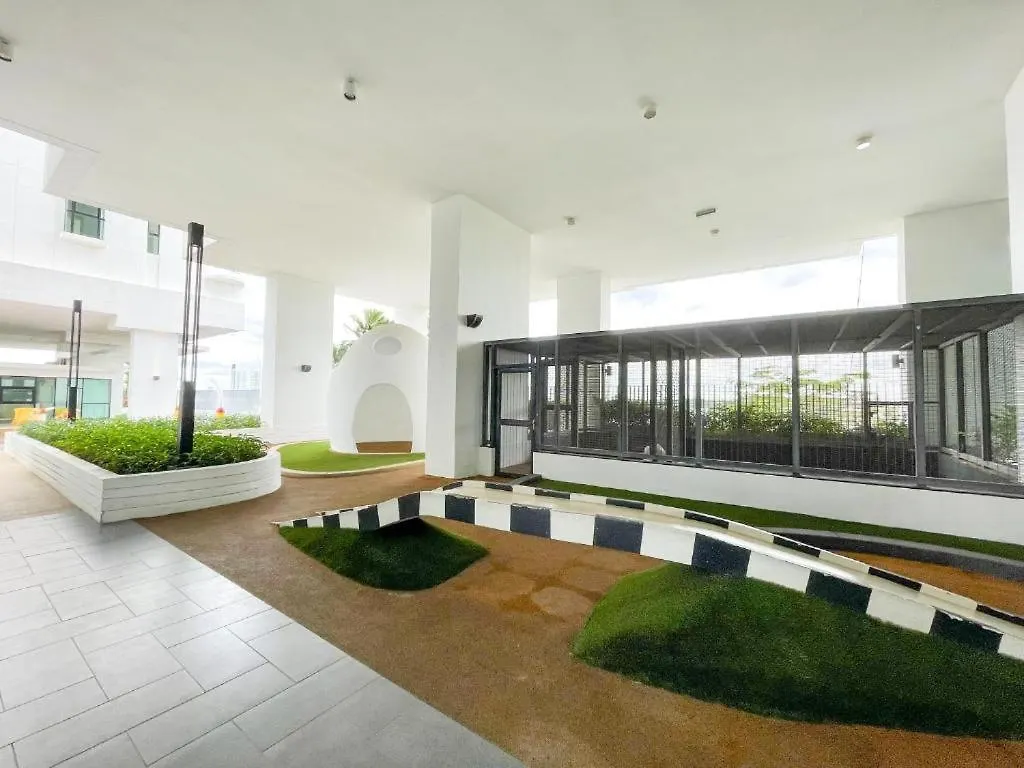 Premio Southkey 3Br Suite Wifi Yt Netflix Seaview Johor Bahru Apartment